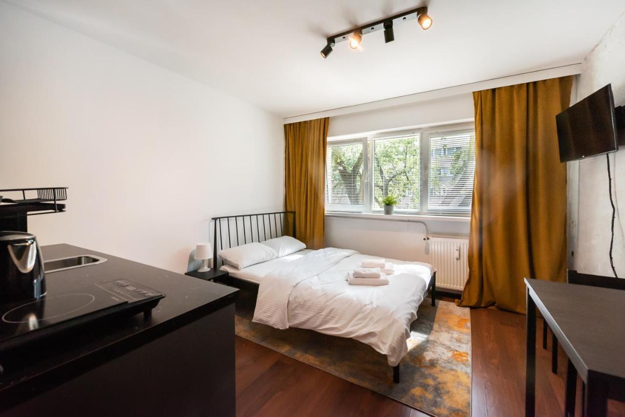 Ochota Funky Studio Apartment Warsaw Ngoại thất bức ảnh