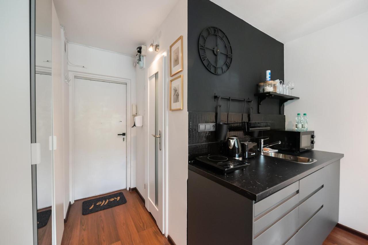 Ochota Funky Studio Apartment Warsaw Ngoại thất bức ảnh